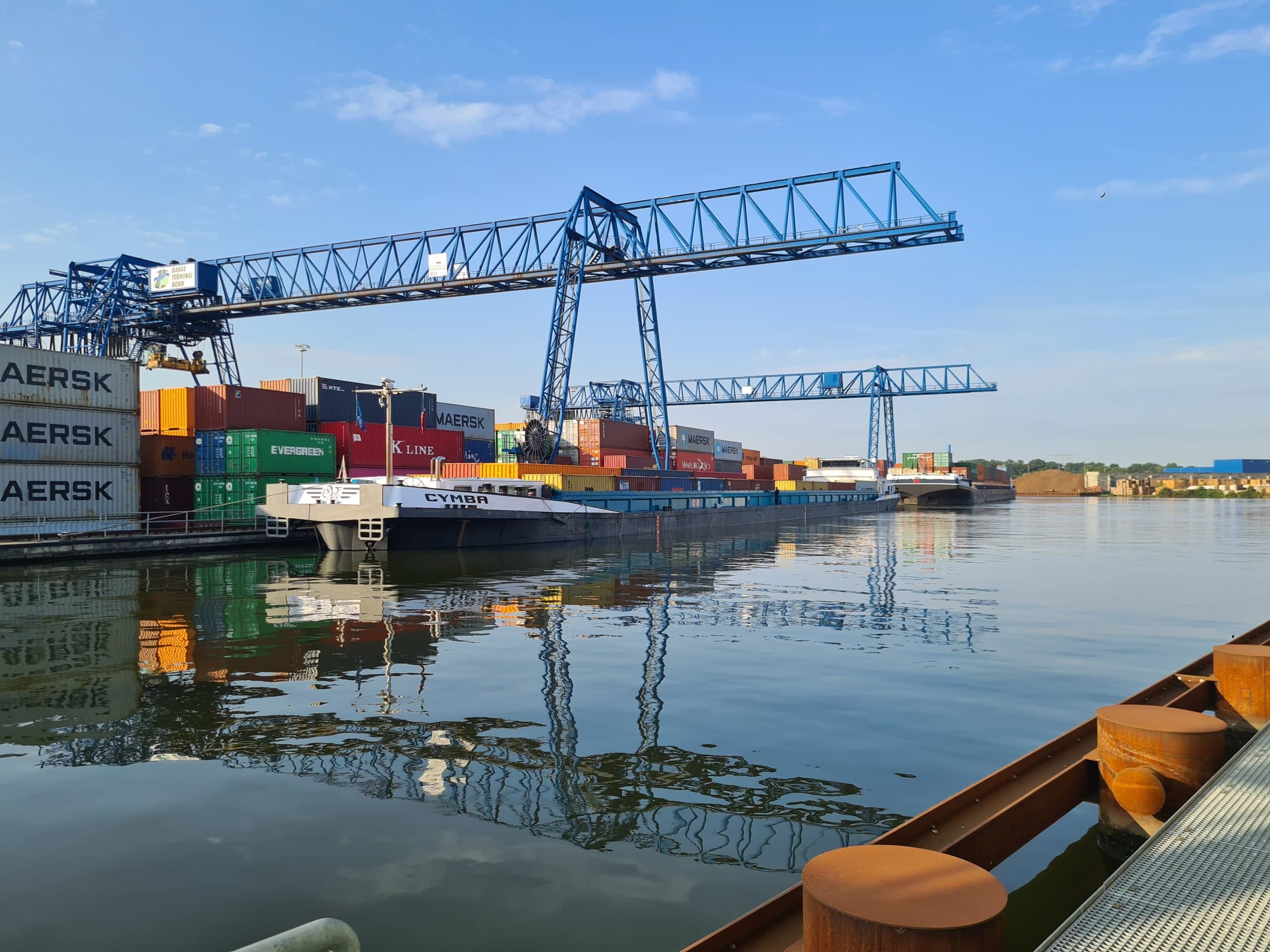 Barge terminal Born (2)